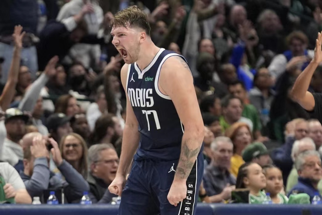 东契奇重返赛场，重要助攻首场状态出色，SKT观众沸腾！  第2张